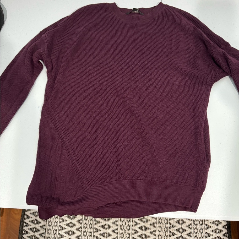 Women’s ATHLETA crewneck sweater